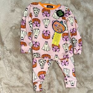 NEW PJ’s & Pumpkins Pink Glow in the Dark Halloween Ghosts & Pumpkins & bows Set